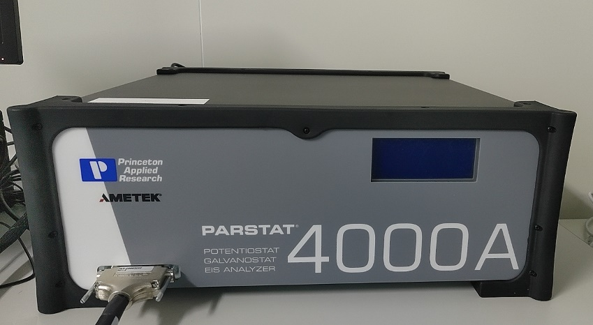 電化學(xué)綜合測試儀